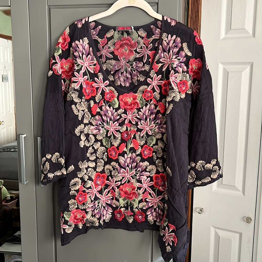 Johnny Was Size Medium Tunic Top